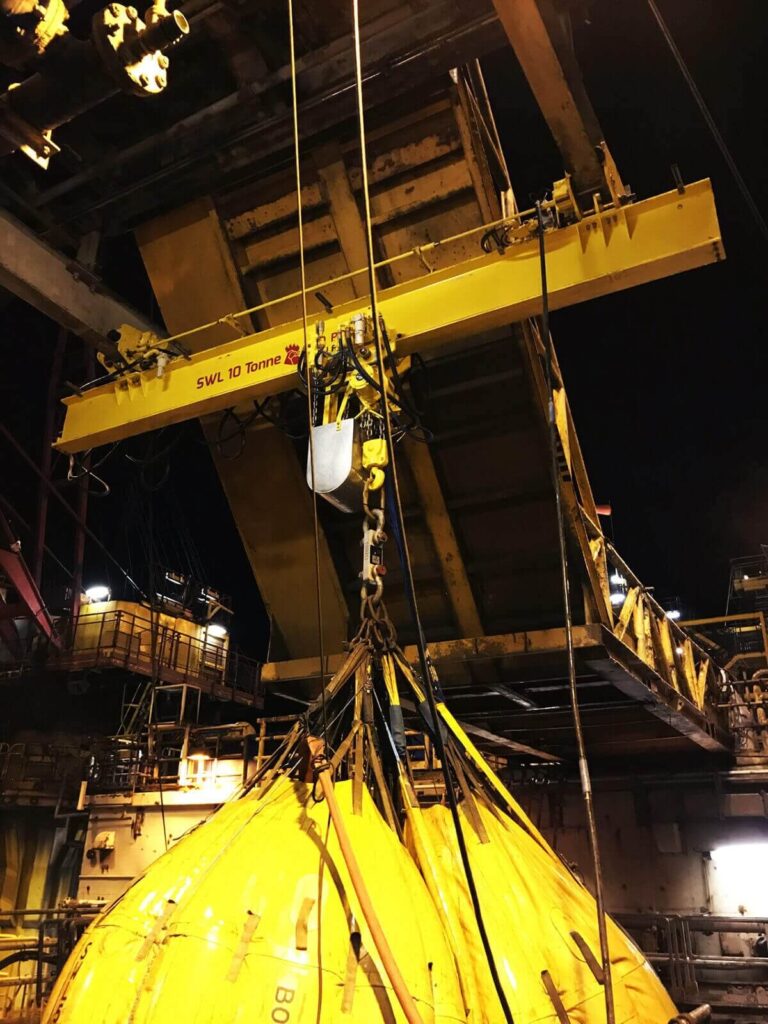 Custom Pneumatic Crane Offshore - Red Rooster Lifting